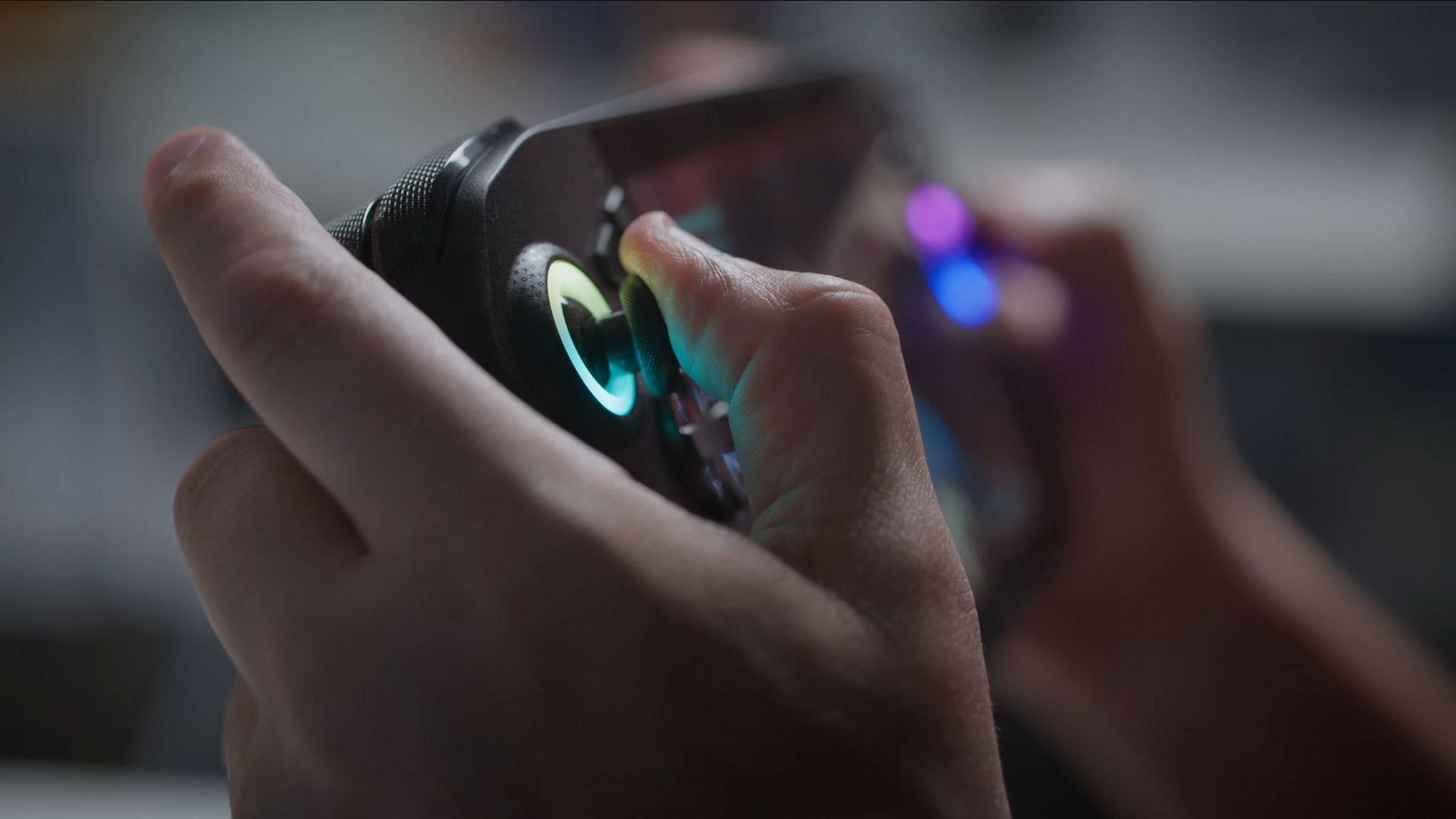 The ROG Xbox Ally held in human hands.